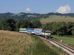 Die 754 045 mit einem Os nach Český Budějovice am 31.08.2015 unterwegs bei Šebanov.