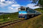 754 015-6 fährt mit dem Sp 1962 in Zelena Lhota vorüber.Bild vom 13.9.2015