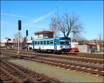 CD 810 585-0 verlässt richtung Kralovice, Hbf.