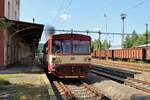 Wegen der Unwetterschäden zwischen Oelsnitz und Adorf, fuhr die Vogtlandbahn von Adorf bis Vojtanov und die České dráhy von Cheb bis Vojtanov.