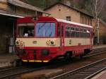 810 335-0 der CD beim Halt in Krippen am 19.3.2009.