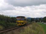 810 205-5 (Viamont) mit Os 15714 Trutnov Hlavn Ndra-Svoboda nad pou bei Mlad Buky am 8-8-2011.