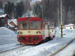 Tanvald/CZ: 810 425, ohne Zahnrad, aber tauglich fr die Zahnradstrecke nach Harrachov - 15/03/2006