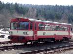 810 046-3 ist am Bahnhof Bayerisch-Eisenstein abgestellt; 120328