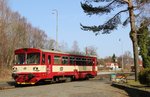 810 041-4 mit dem Os 17220 von Aš nach Hranice v Čechách zu sehen am 02.04.16 in Aš.