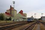 CD 914 010-4/814 010-5 fährt am 14.Juli 2018 als Os 24814 (Znojmo - Okrisky) im Bahnhof Moravske Budejovice ein.