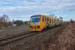 814 023 war am 05.01.2024 als Os 27207 auf dem Weg von Luby nach Cheb. Bei Třebeň wurde der Triebwagen mit der markanten Kirche abgelichtet.