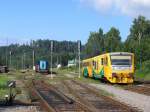 914 038-5/814 038-6 mit Os 15757 Trutnov Hlavn Ndra-Teplice nad Metuji auf Bahnhof Trutnov Střed am 2-8-2011.