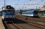 852 204 -5  Bohunka  und 843 004-3 abfahrbereit in Decin hln.