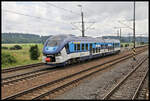 Stark verspätet verläßt hier der CD 844004-2 als Zug 1665 nach Plzen am 29.6.2021 um 12.45 Uhr den Bahnhof Chodova Plana.