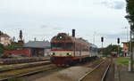 Tschechien: Steuerwagen voraus ? CD 90-29 225-7 & 845 206-0 in Okrisky 27.08.2020