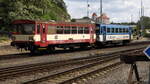 eine  Regio Mouse bleibt eine Brotbüchse aber die Farbgebung ist doch anders als beim Beiwagen.    Rangierfahrt in Mladá Boleslav (deutsch Jungbunzlau).
22.05.2022  12:01 Uhr.