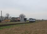 810 349-1 als Os 19759 zu sehen am 12.04.26 in Jeneč zastávka. Nochmal ein Bild verewigt, eh die Modernisierung beginnt.
