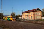 814/914 144 wartet am 15.10.2018 auf die Zeit zur Abfahrt im Bf Litvínov (KBS 134)