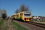 regionova 914/814 301 hat soeben, als Os27317, Bezdružice verlassen und fährt nach Plzeň hl.n.