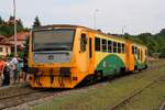 CD 814 062-6 wendet am 20.Juli 2019 im Bahnhof Vicovice vom Os 14219 von Kromeriz auf den Os 14218 nach Otrokovice.