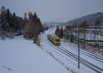 Am 30.12.2025 herrschte in Johanngeorgenstadt starker Schneefall. Os 17807 hat den Bahnhof gerade in Richtung Karlovy Vary verlassen.