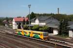 Im Bf Frdlant v Čechch (tsch. KBS 037) wartet 814 212/211 als MOs6321 auf die Abfahrtszeit, fr die Rckfahrt nach Liberec. (10.05.2011)