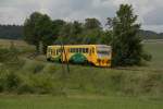 814/914-111 war von Domalice nach Klatovy in der Nhe des Haltepunktes Spňov unterwegs.(9.Juni 2012)