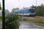 Am 07.September 2019 gab's Sch...wetter, wobei  Sch...  nicht unbedingt für schön steht. Im Hintergrund der CD 842 016-8 als Os 14419 nach Moravske Branice im Bahnhof Ivancice.