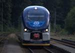Zuggkreuzung in Benesov nad Ploucnici, ein Regio Shark 844 027-3  Saryk  nach Jablonne v.