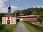 Der 854 009 als R nach Prag am 04.08.2018 unterwegs bei Dobrá Voda u Březnice.