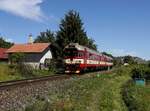 Der 854 009 als R nach Český Budějovice am 07.07.2018 unterwegs bei Lešetice.