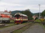854 023-9 auf Bahnhof Trutnov Hlavn Ndra am 1-8-2011.