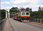 E 422 0003 mit dem Os 28411 zu sehen am 04.07.20 in Bechyně.