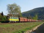 122 022 am 21.04.2011 unterwegs bei Strekov