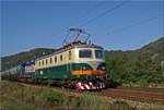 Retro Bobina E499 0042 mit einer unbekannten 742 am haken am 22.08.2019 auf dem Weg nach Usti nad Labem.