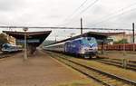 Am 14.09.18 fuhr E499 2006 (151 006) in Ihrer neuen Lackierung durch Praha Vršovice. 