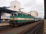 CD 162 020-2 mit Schnellzug  auf Hbf.