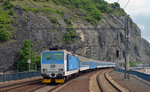 162 039 erreicht mit einem Rychlik von Decin nach Praha-Maserykovo am 14.06.16 Usti nad Labem.