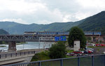 162 011 hat am 14.06.16 mit dem R 789 nach Kolin ihren Ausgangsbahnhof Usti nad Labem Zapad verlassen und überquert nun die Labe. Fotografiert vom Bahnsteig in Usti nad Labem.