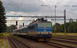362 130 führte den R 609 von Cheb nach Praha am 19.06.18 durch Trsnice Richtung Sokolov.