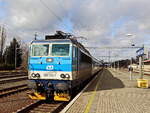 Einfahrt 362 130-7 mit dem Expresszug von Prag in Marienbad.