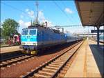 CD 362 077-0 mit Schnellzug kommt nach Bahnhof Tábor am 5.