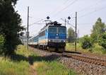 362 086-1 zu sehen mit dem R 611 am 31.05.18 bei Tršnice.