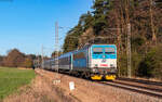 362 111 mit dem R 755 'Berounka' (Prestice - Praha hl.n.) bei Bouchalka 1.5.26
