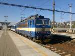 CD 362 130-1 mit Schnelzug nach Prag in Bahnhof Zdice am 12.10.2015