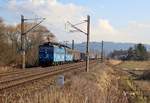 363 518-2 und 363 513-3 zu sehen am 14.02.18 mit einem Holzzug in Chotikov.