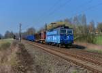 363 522 + 742 305 mit einem Güterzug am 29.03.2015 bei Chotikov. 