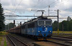 363 520 führte neben ihrer Schwester 363 505 am 19.06.18 einen Kohlenzug durch Trsnice Richtung Sokolov.