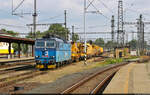 363 041-5 wartet mit Maschinen der DB Bahnbau Gruppe GmbH im Bahnhof Kolín (CZ).

🧰 ČD Cargo, a.s.
🕓 24.8.2022 | 15:34 Uhr