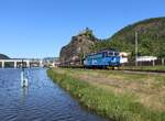  363 257-7 zu sehen am 25.05.26 mit einem leeren Autozug in �st� nad Labem-Střekov. Gru� zur�ck!