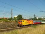 Kuře (das Huhn) (363 084) kommt mit dem Schnellzug 604 Ohre in Chomutov (29.7.08)