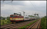 CD 371015 ist hier am 2.6.2007 mit dem Eurocity nach Budapest in Dresden Zschachwitz unterwegs.