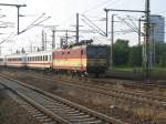 Und noch einmal die 371 002-7 jetzt mit EC nach Prag am Haken im Vorfeld vom Dresdner-HBF.05.06.07.