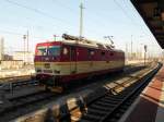  371 005-0 der CD steht im Bahnhof Dresden am 15.03.2012